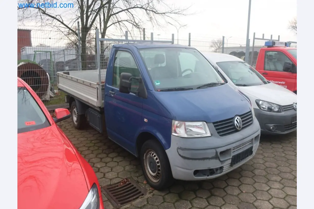 Zakłady produkcji i magazynowania mineralnych produktów olejowych, jak również surowców i produktów gotowych do produkcji smarów.-2