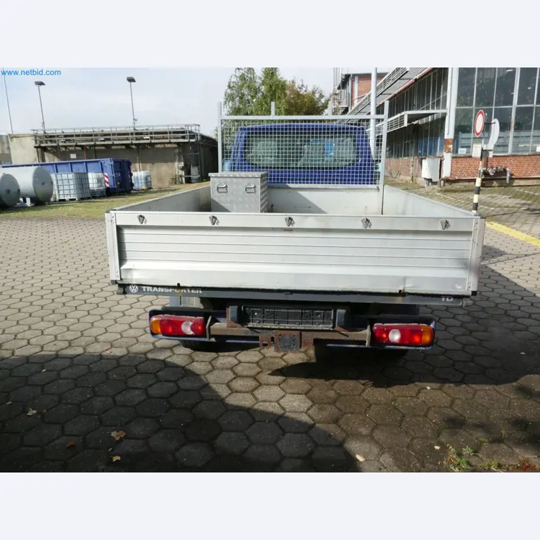 Zakłady produkcji i magazynowania mineralnych produktów olejowych, jak również surowców i produktów gotowych do produkcji smarów.-5