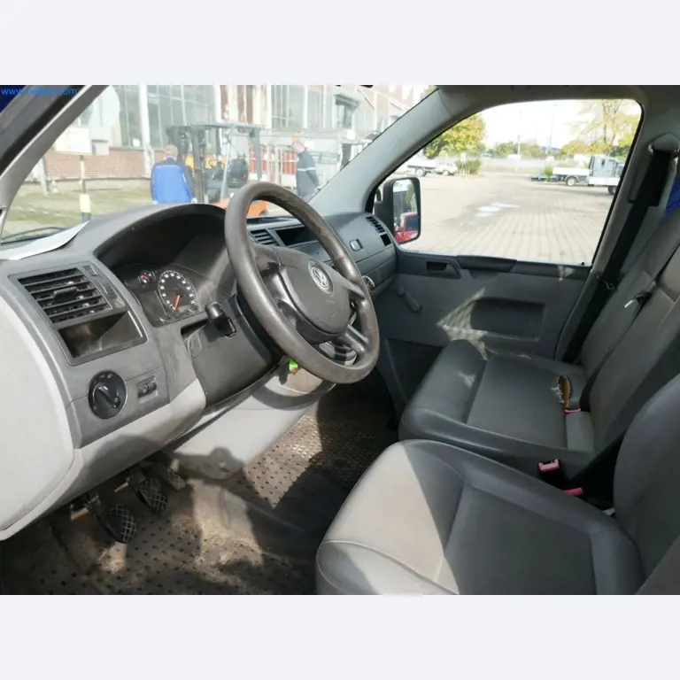 Zakłady produkcji i magazynowania mineralnych produktów olejowych, jak również surowców i produktów gotowych do produkcji smarów.-6