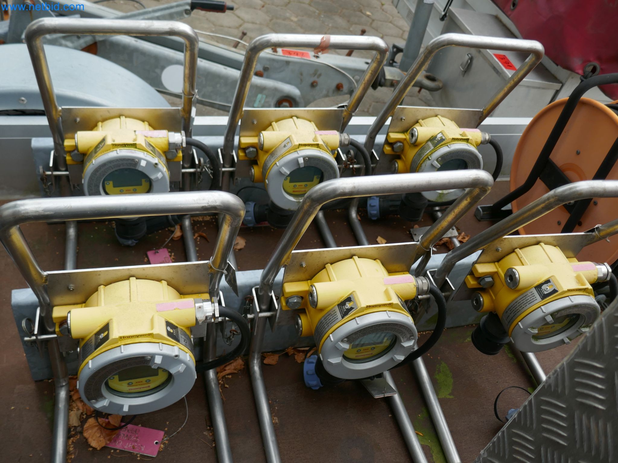 Magazinbestände, Rohöl-/Gas-Öl-/Einsatzpumpen sowie Betriebsausstattung einer Raffinerie-4