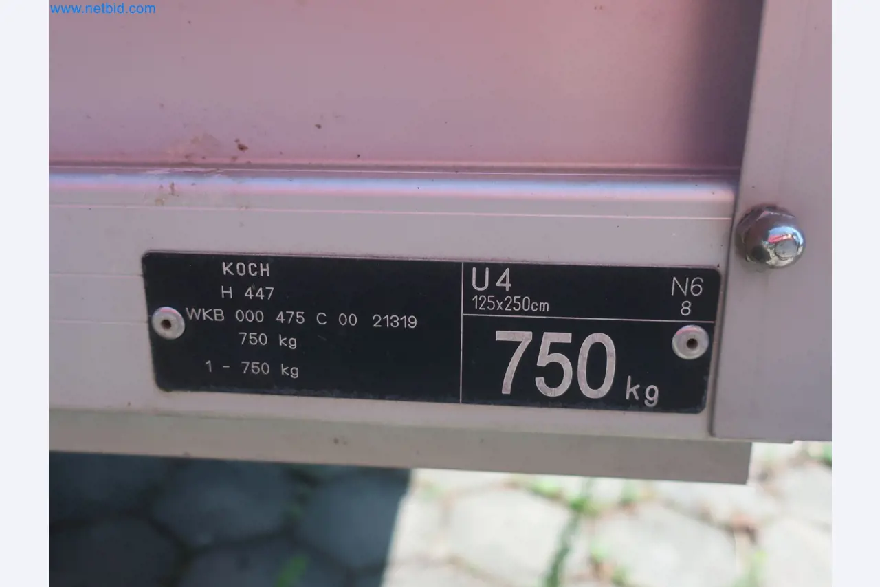 Zakłady produkcji i magazynowania mineralnych produktów olejowych, jak również surowców i produktów gotowych do produkcji smarów.-6