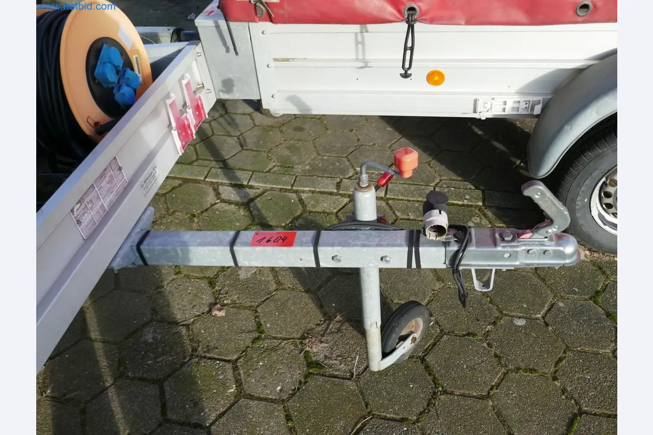 Zakłady produkcji i magazynowania mineralnych produktów olejowych, jak również surowców i produktów gotowych do produkcji smarów.-9