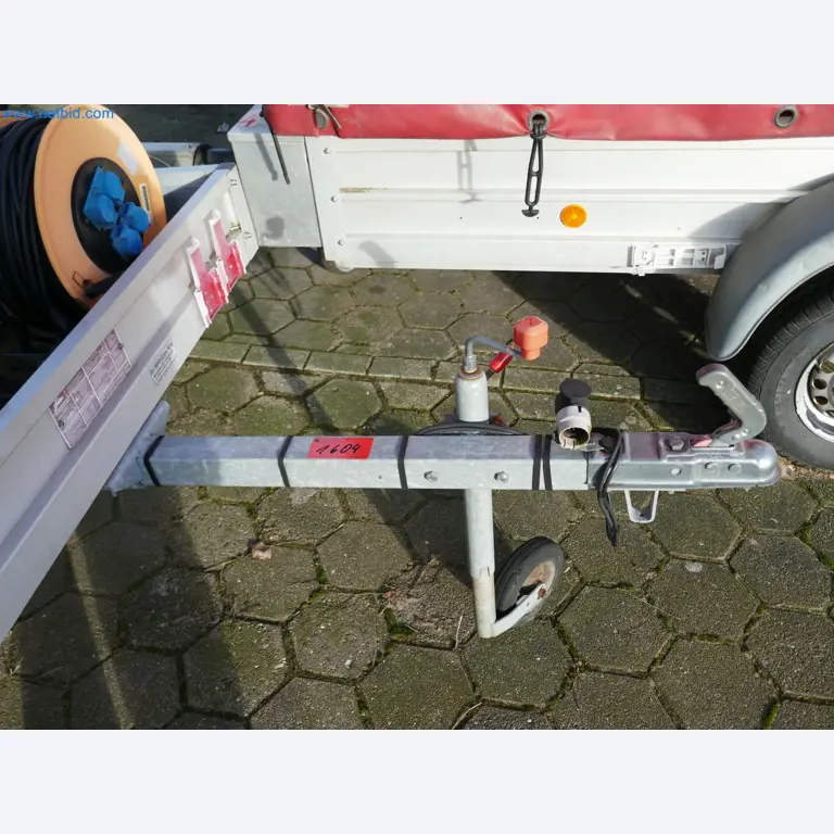 Zakłady produkcji i magazynowania mineralnych produktów olejowych, jak również surowców i produktów gotowych do produkcji smarów.-9