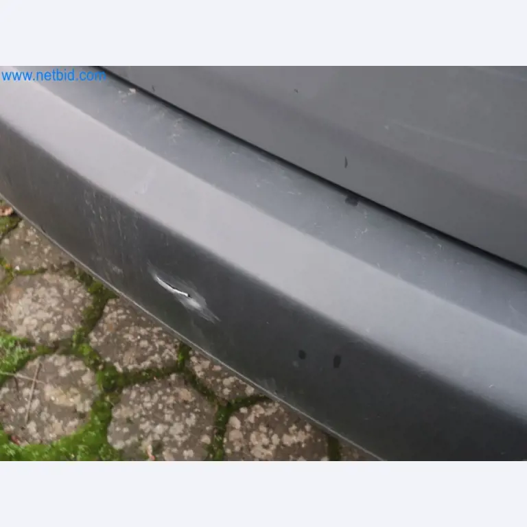 Zakłady produkcji i magazynowania mineralnych produktów olejowych, jak również surowców i produktów gotowych do produkcji smarów.-10