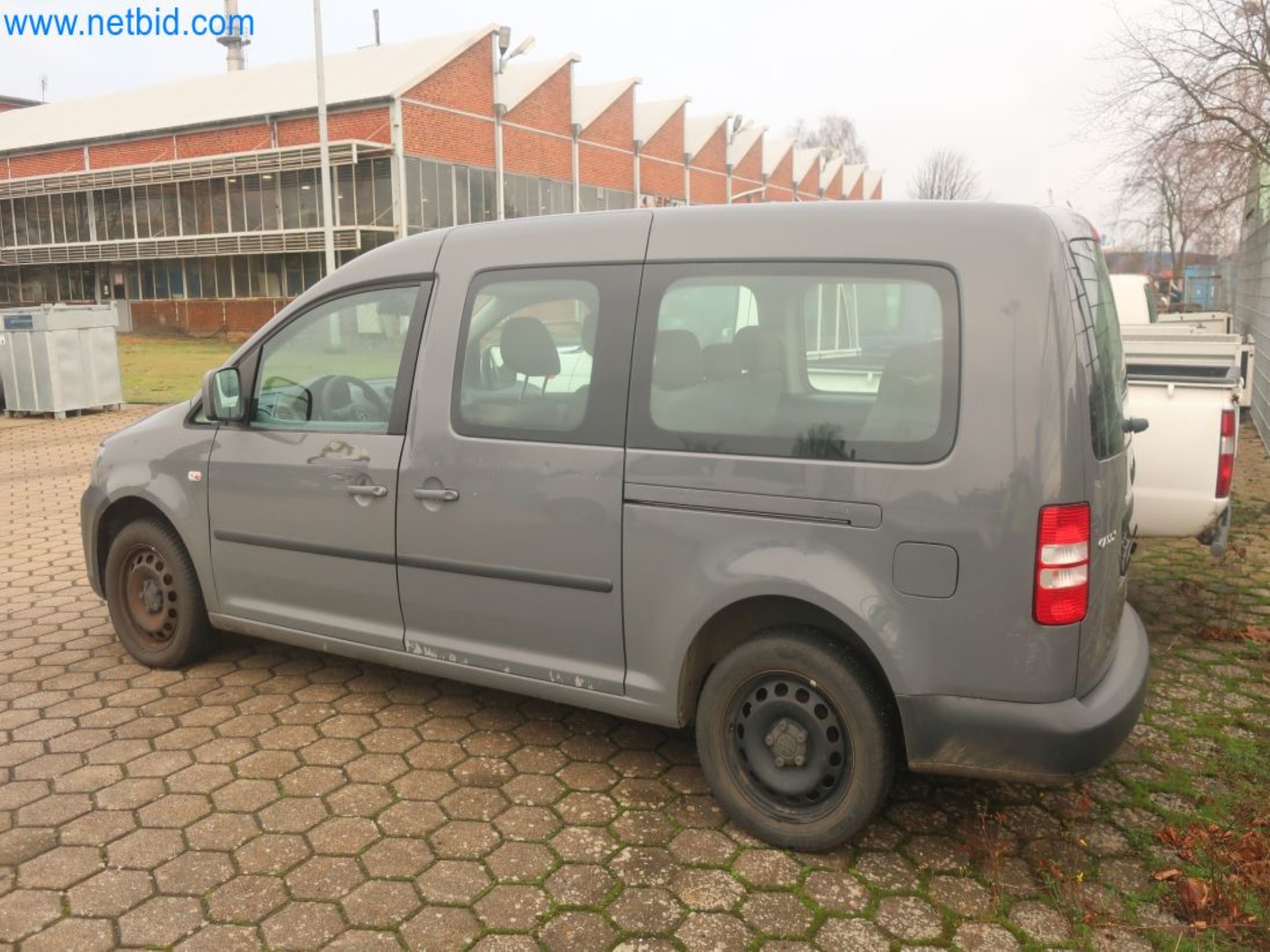 Plants for the production and storage of mineral oil products as well as input and finished products for the production of lubricants-11