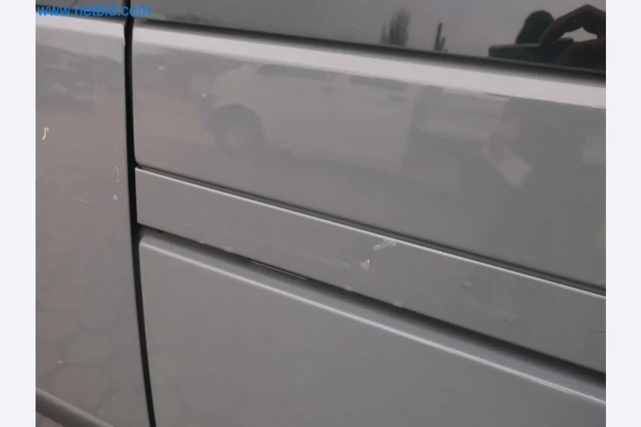 Zakłady produkcji i magazynowania mineralnych produktów olejowych, jak również surowców i produktów gotowych do produkcji smarów.-13