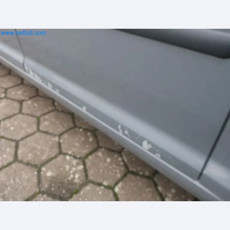 Zakłady produkcji i magazynowania mineralnych produktów olejowych, jak również surowców i produktów gotowych do produkcji smarów.-15