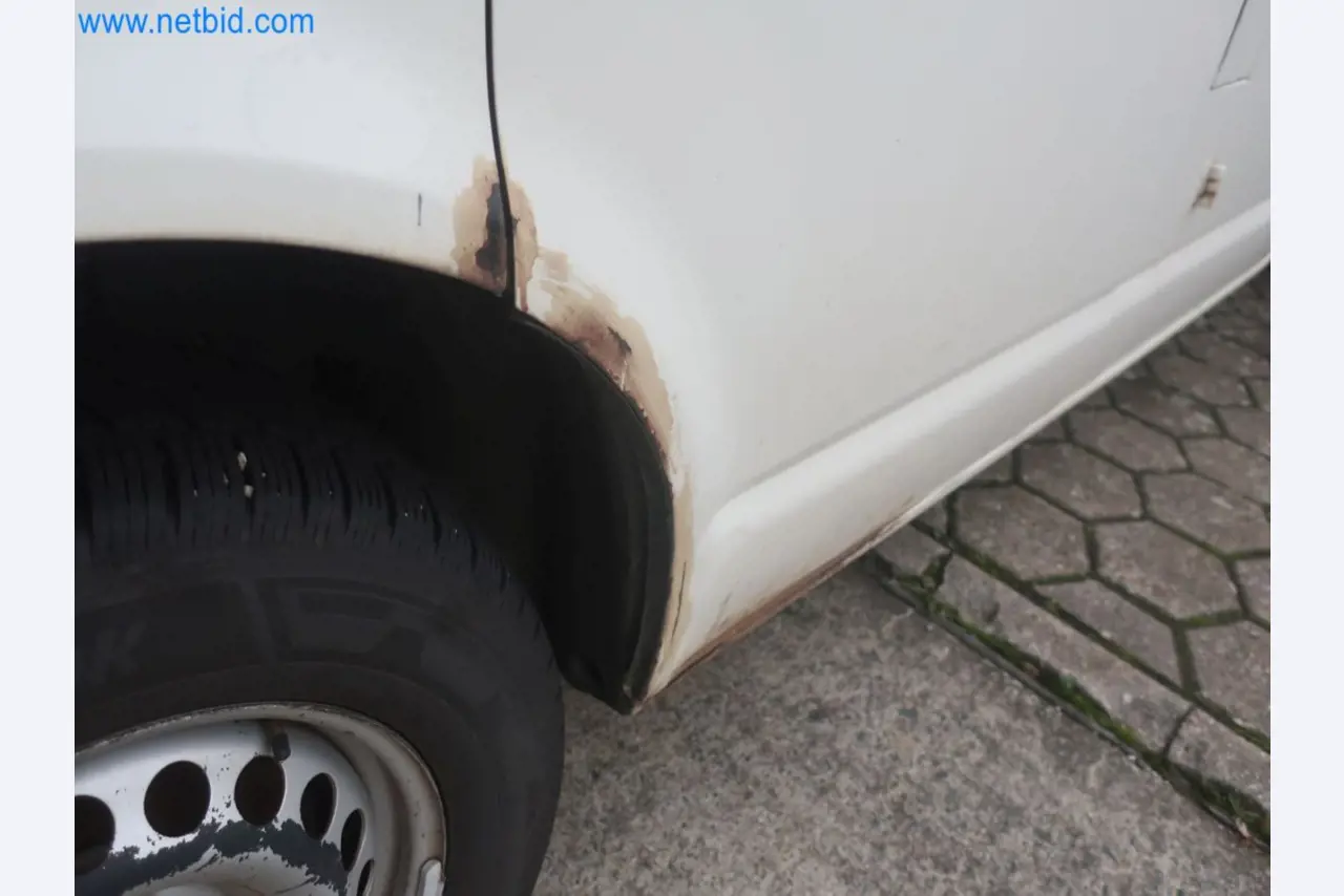 Zakłady produkcji i magazynowania mineralnych produktów olejowych, jak również surowców i produktów gotowych do produkcji smarów.-4