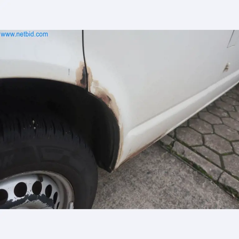 Zakłady produkcji i magazynowania mineralnych produktów olejowych, jak również surowców i produktów gotowych do produkcji smarów.-4