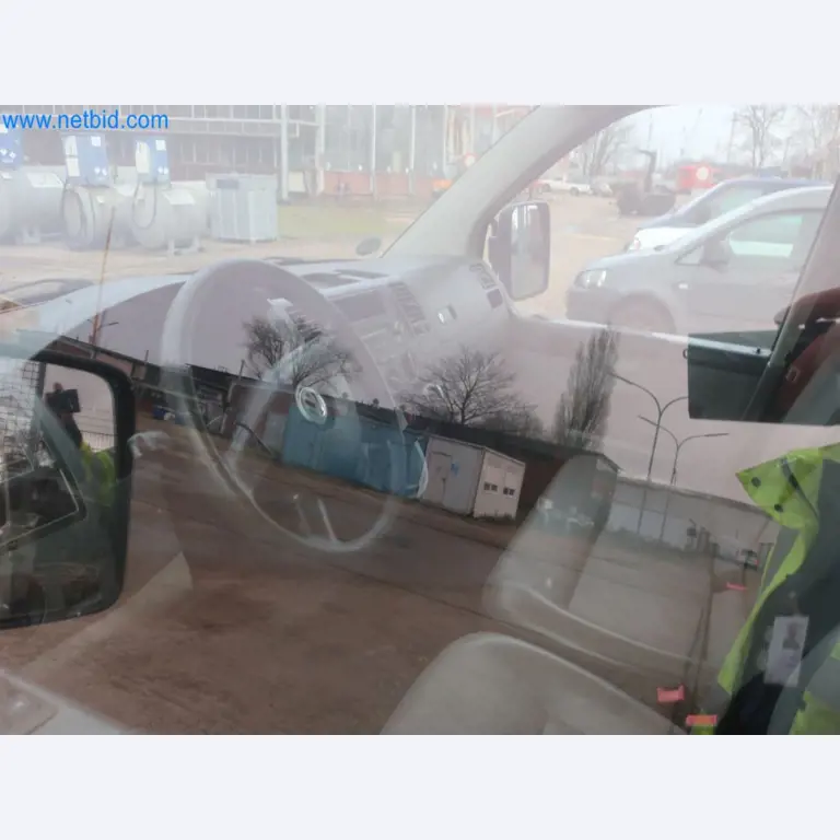 Zakłady produkcji i magazynowania mineralnych produktów olejowych, jak również surowców i produktów gotowych do produkcji smarów.-9