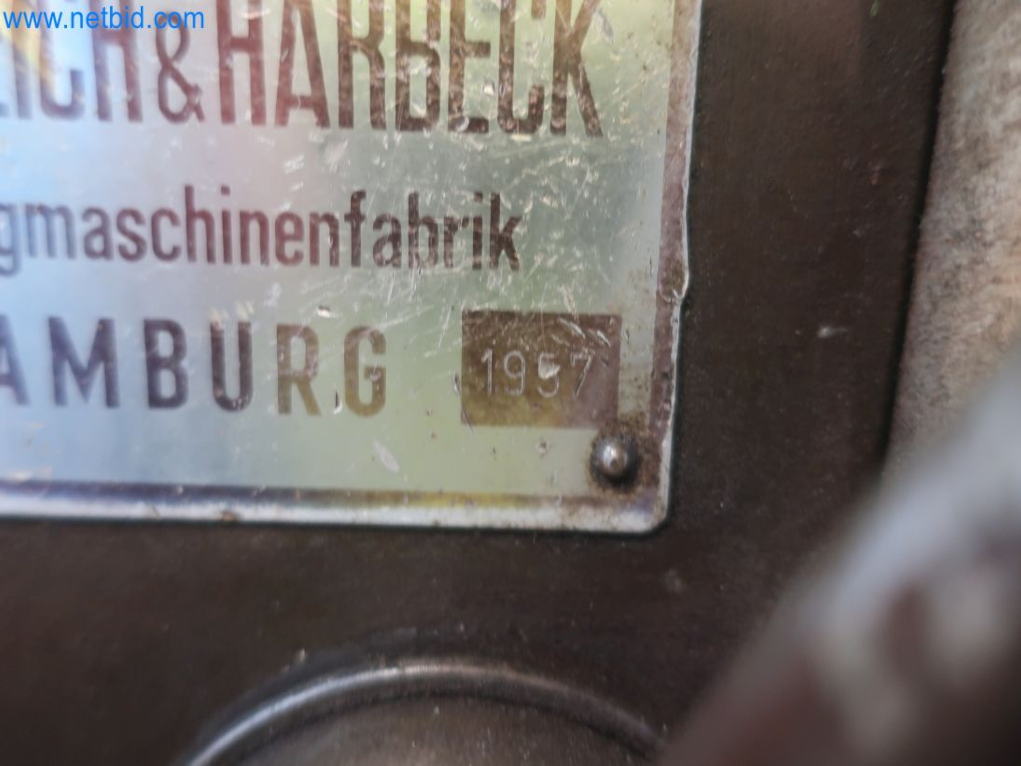 Plants for the production and storage of mineral oil products as well as input and finished products for the production of lubricants-10