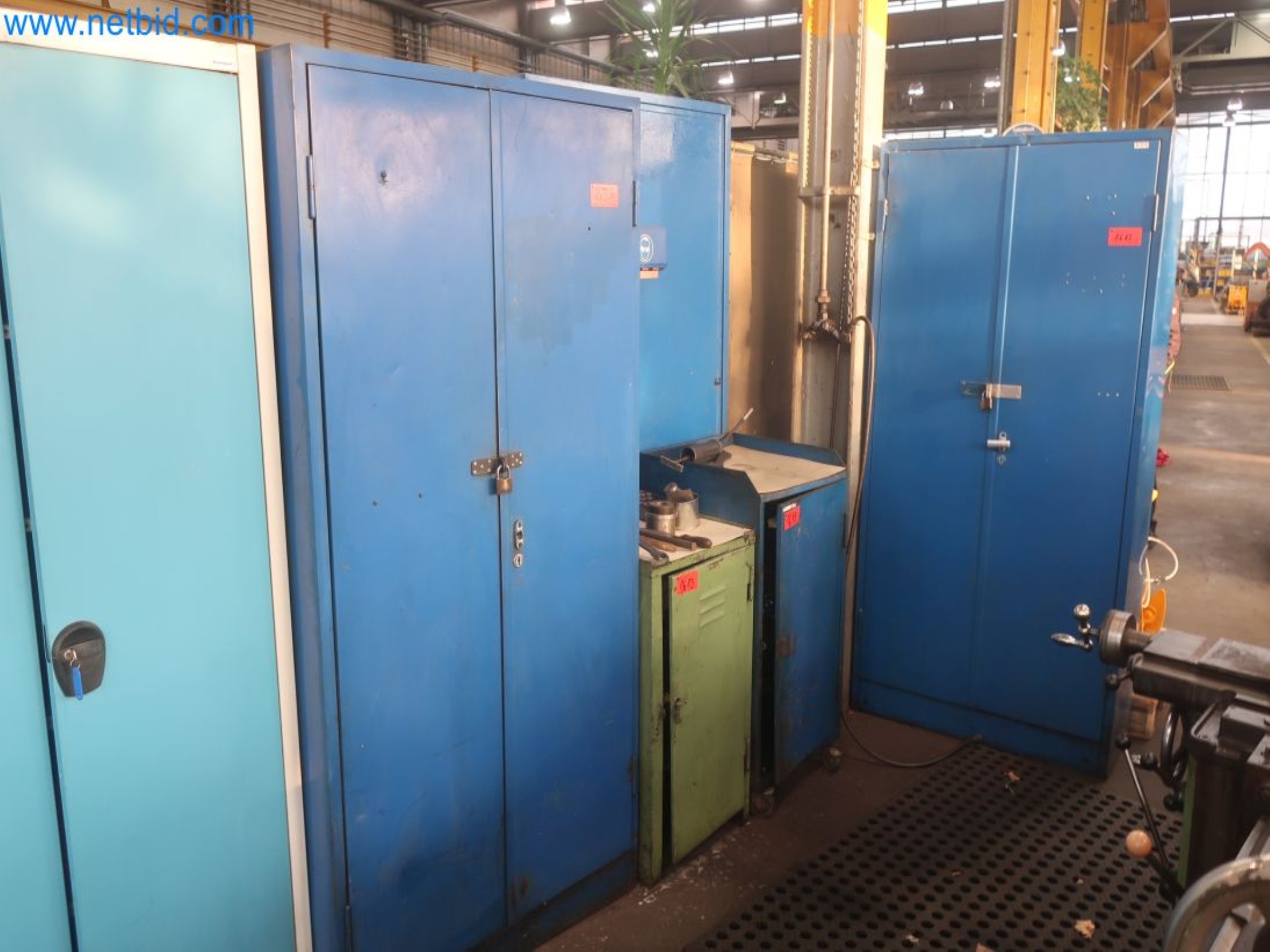 Plants for the production and storage of mineral oil products as well as input and finished products for the production of lubricants-12