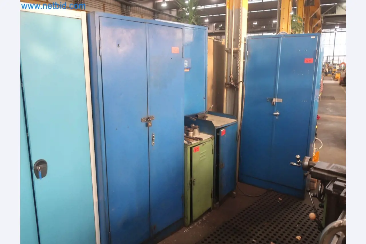 Zakłady produkcji i magazynowania mineralnych produktów olejowych, jak również surowców i produktów gotowych do produkcji smarów.-12