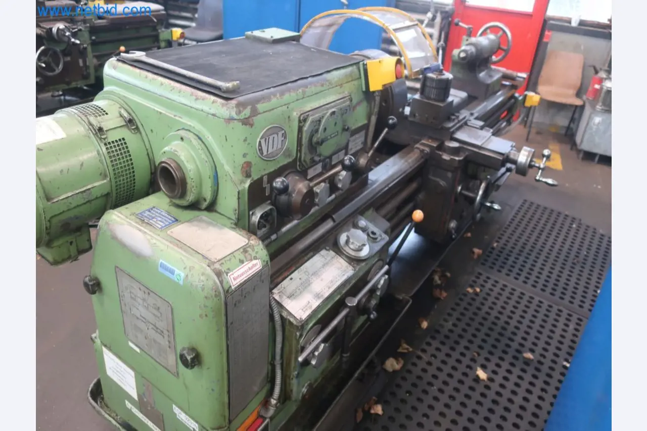 Zakłady produkcji i magazynowania mineralnych produktów olejowych, jak również surowców i produktów gotowych do produkcji smarów.-2