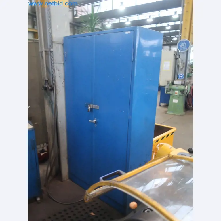 Zakłady produkcji i magazynowania mineralnych produktów olejowych, jak również surowców i produktów gotowych do produkcji smarów.-3