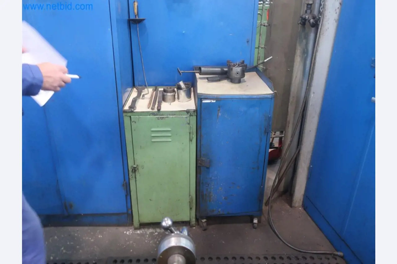 Zakłady produkcji i magazynowania mineralnych produktów olejowych, jak również surowców i produktów gotowych do produkcji smarów.-4