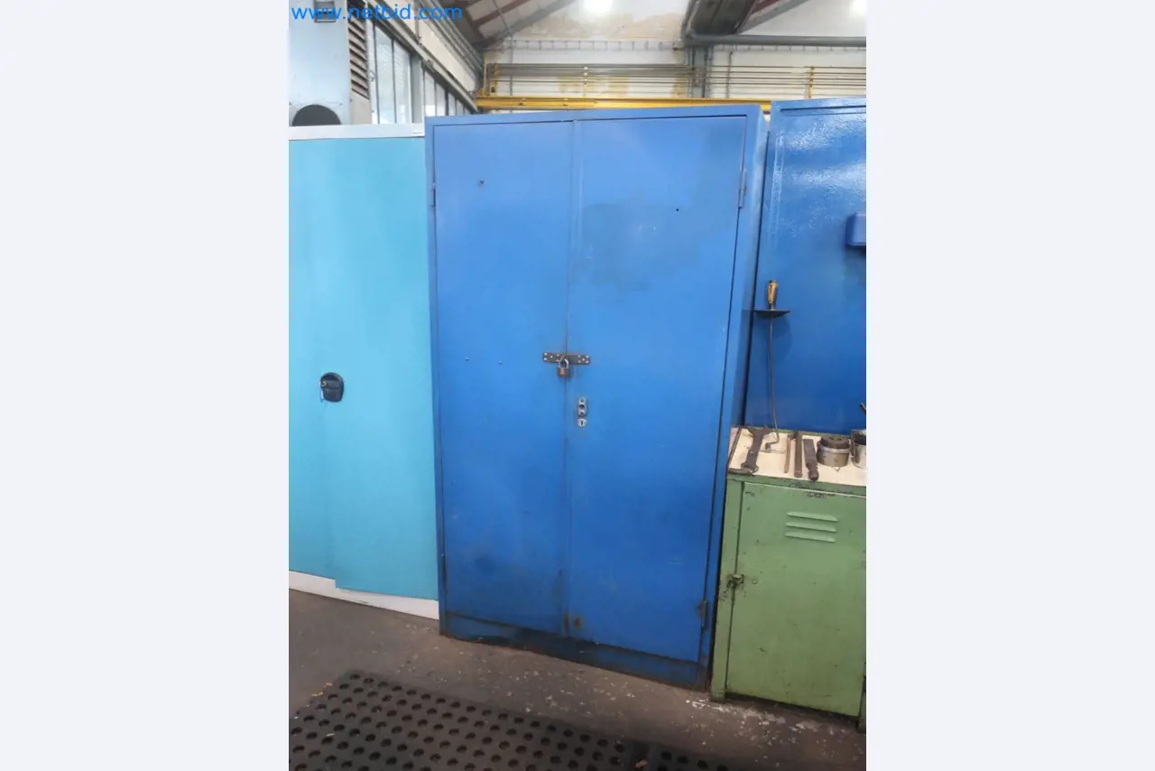 Zakłady produkcji i magazynowania mineralnych produktów olejowych, jak również surowców i produktów gotowych do produkcji smarów.-5