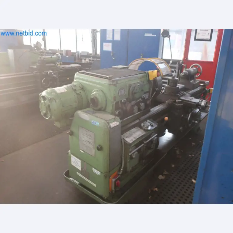 Zakłady produkcji i magazynowania mineralnych produktów olejowych, jak również surowców i produktów gotowych do produkcji smarów.-7