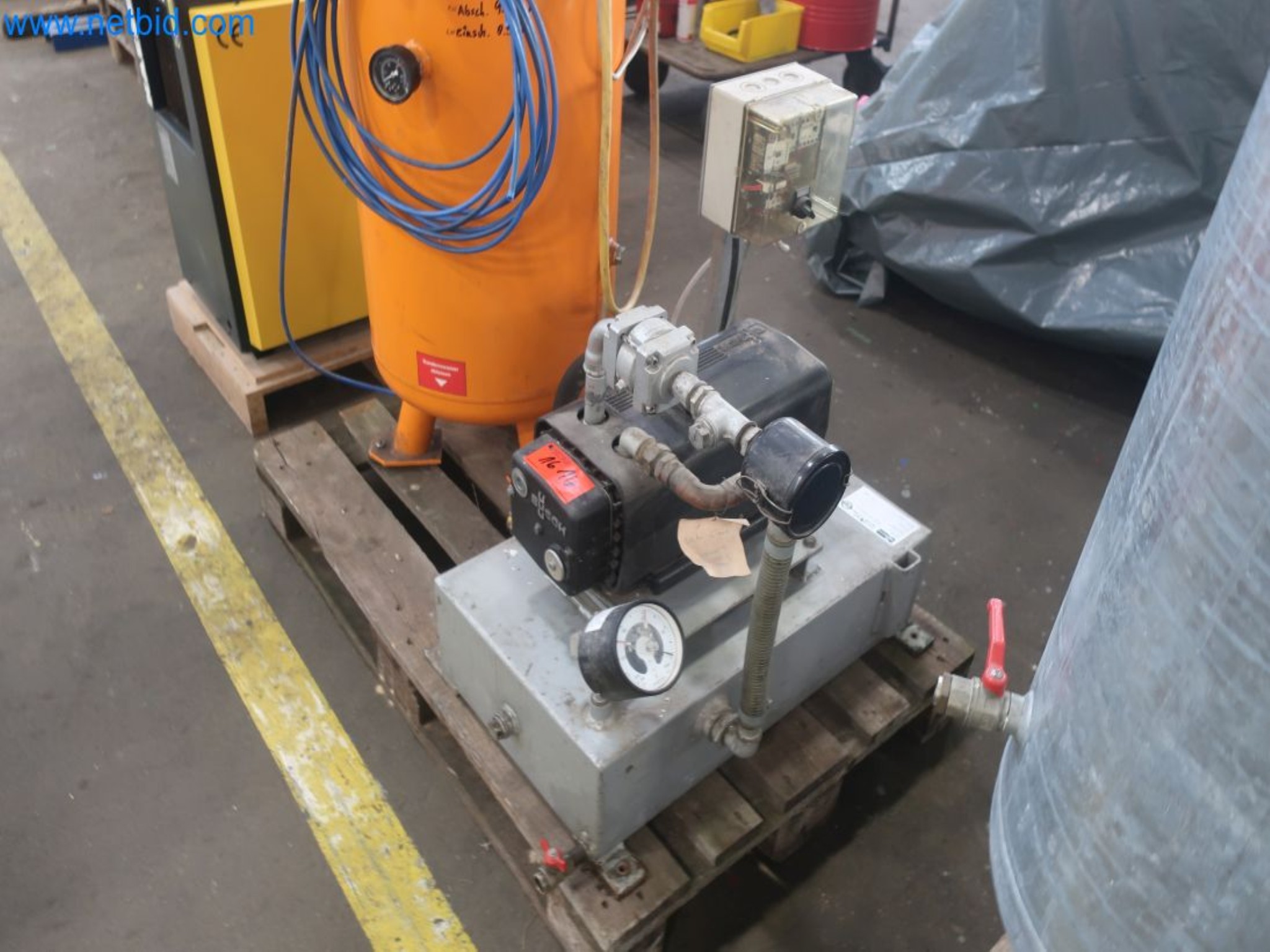 Magazinbestände, Rohöl-/Gas-Öl-/Einsatzpumpen sowie Betriebsausstattung einer Raffinerie-3