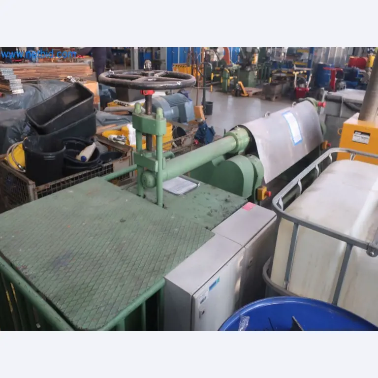 Zakłady produkcji i magazynowania mineralnych produktów olejowych, jak również surowców i produktów gotowych do produkcji smarów.-1