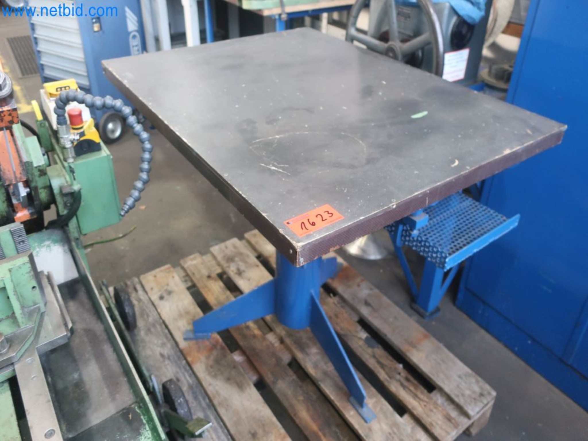 Magazinbestände, Rohöl-/Gas-Öl-/Einsatzpumpen sowie Betriebsausstattung einer Raffinerie-3