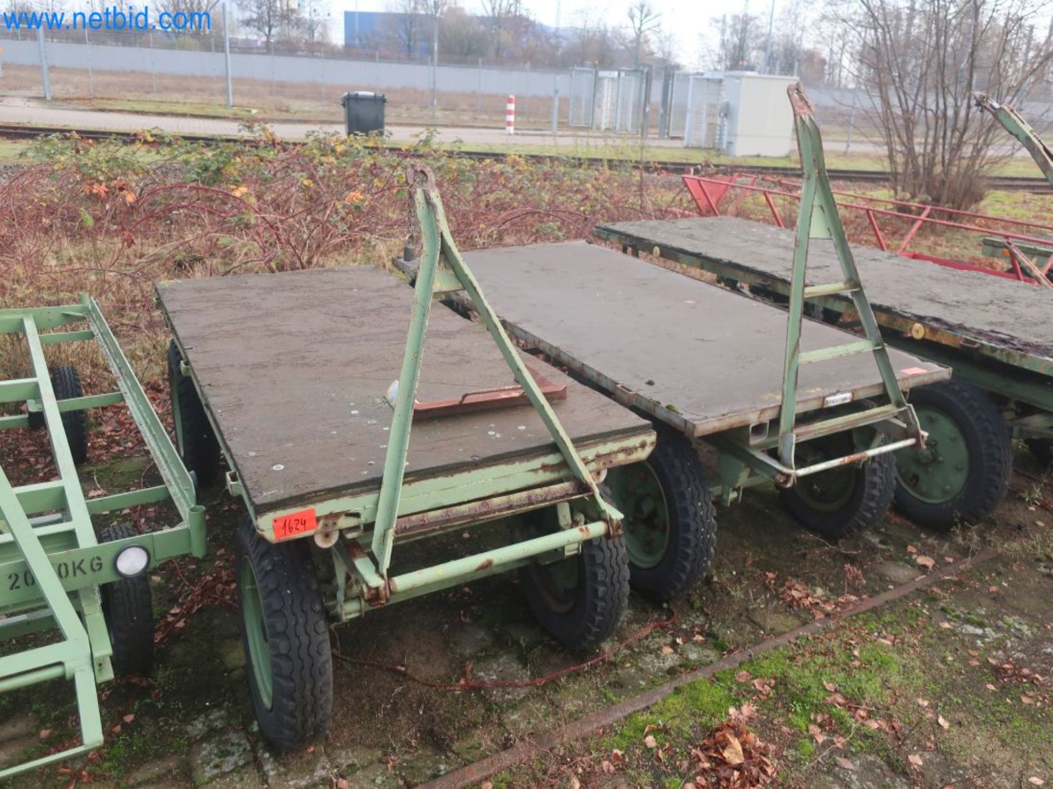 Závody na výrobu a skladování produktů z minerálních olejů, jakož i vstupů a hotových výrobků pro výrobu maziv.-4