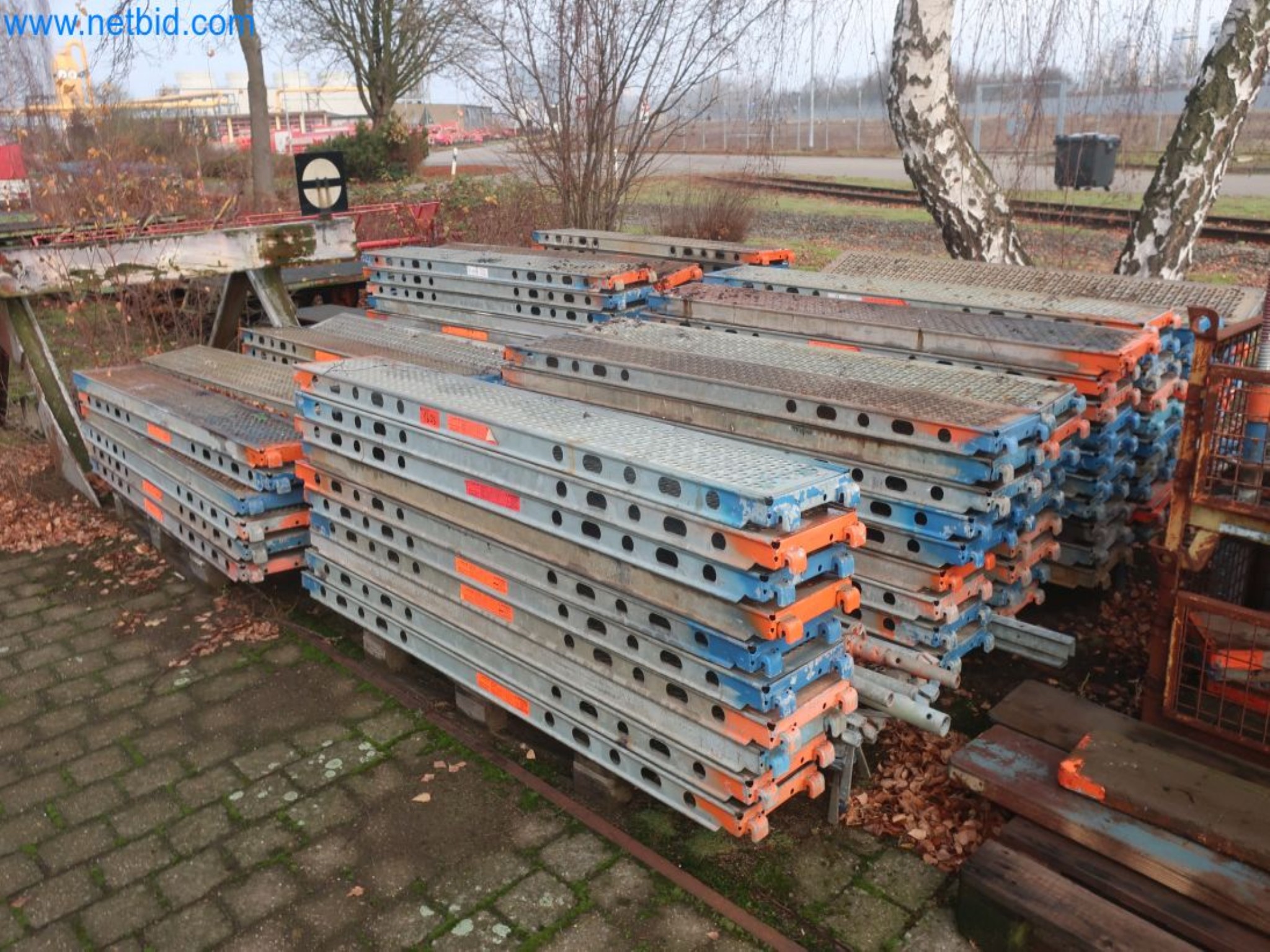 Plants for the production and storage of mineral oil products as well as input and finished products for the production of lubricants-4