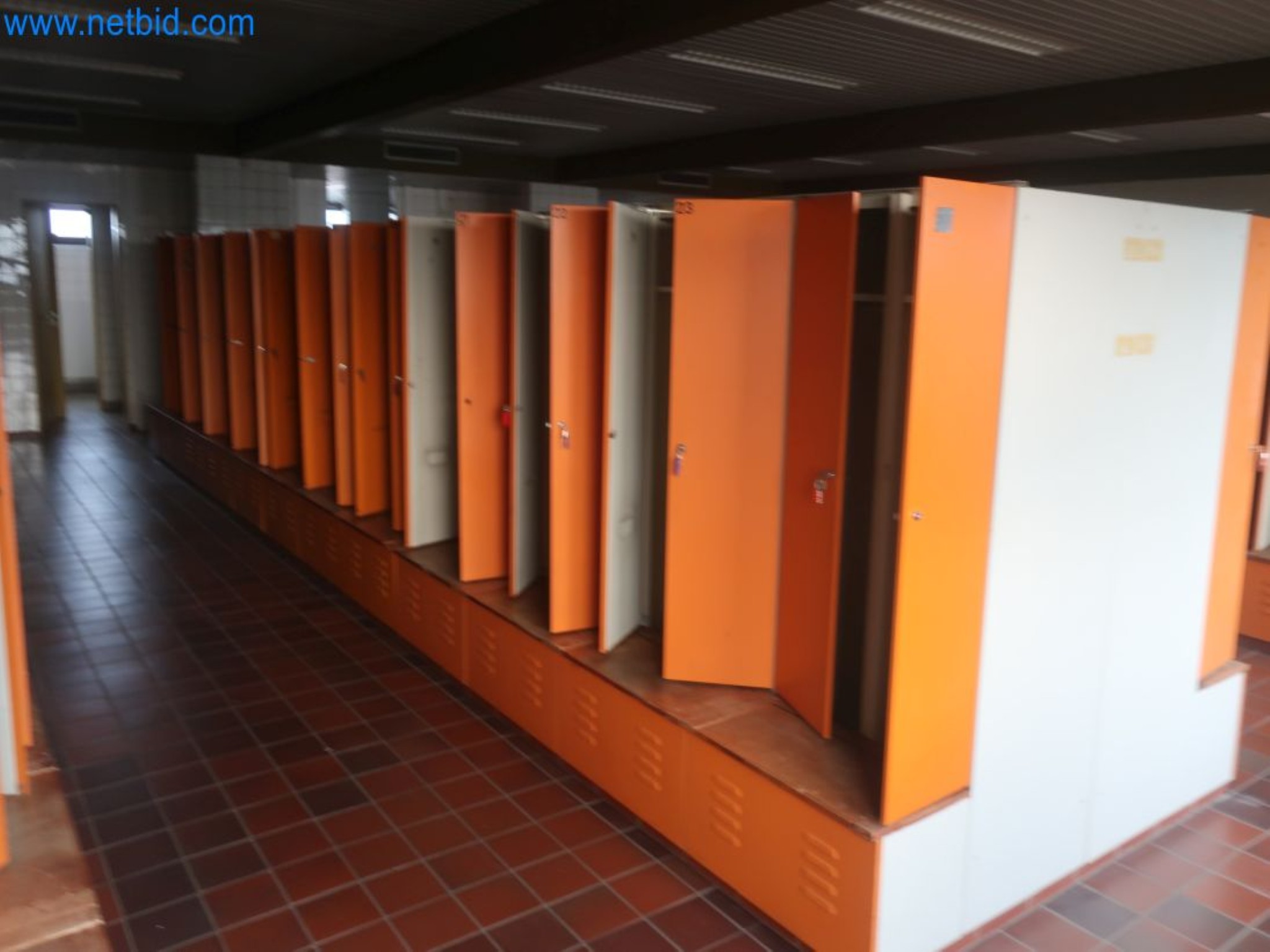 Magazinbestände, Rohöl-/Gas-Öl-/Einsatzpumpen sowie Betriebsausstattung einer Raffinerie-3