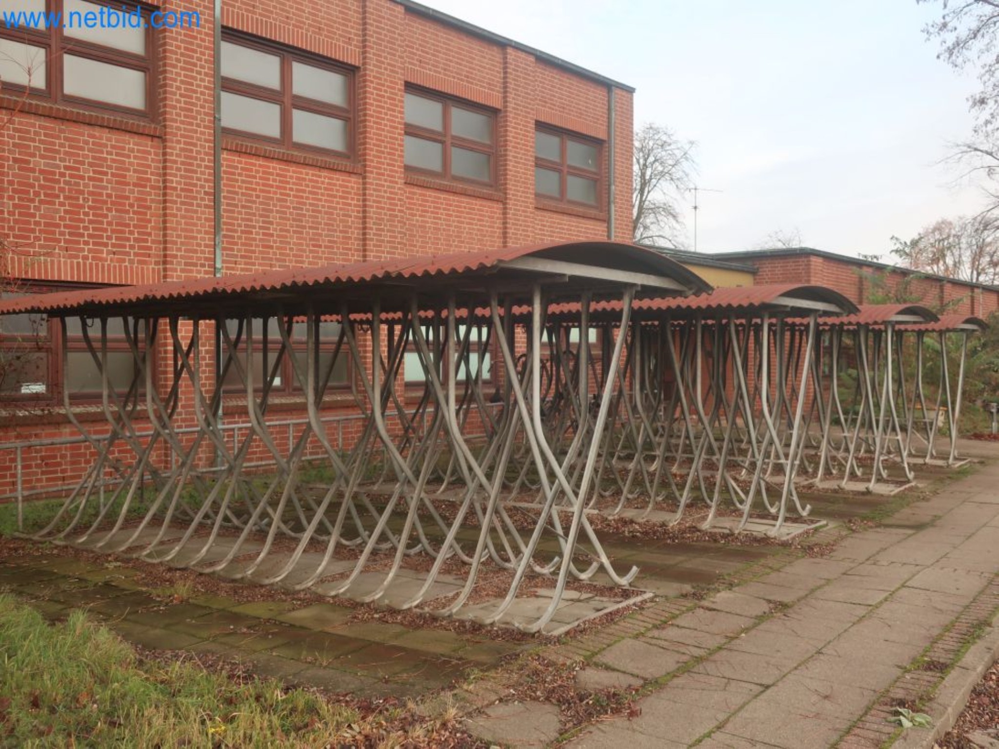 Magazinbestände, Rohöl-/Gas-Öl-/Einsatzpumpen sowie Betriebsausstattung einer Raffinerie-2