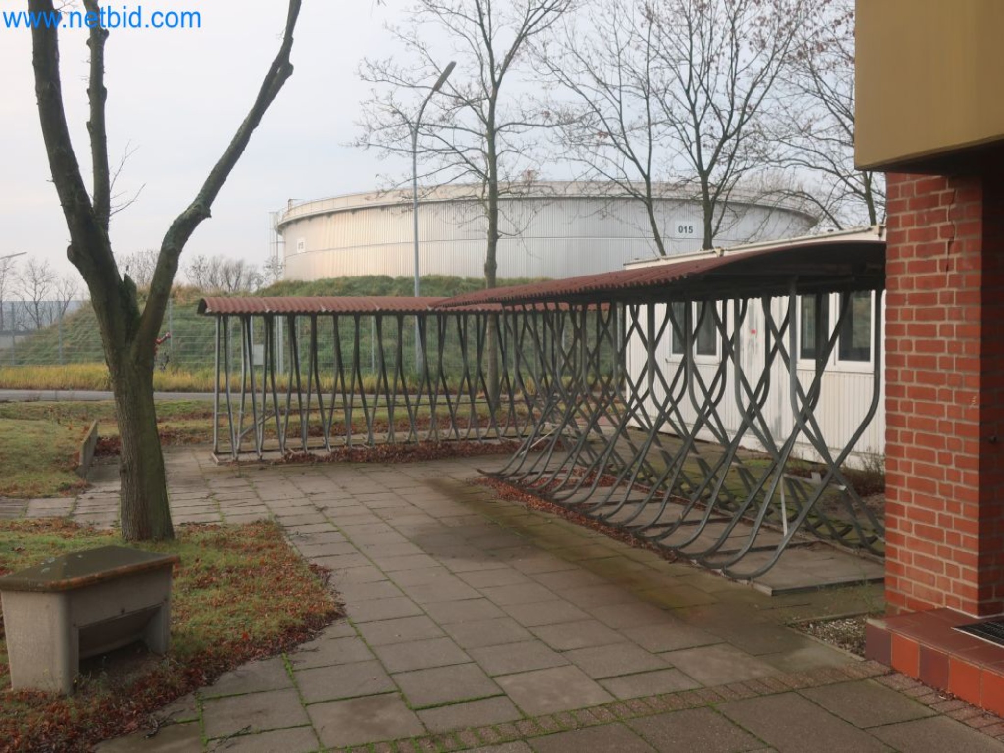 Magazinbestände, Rohöl-/Gas-Öl-/Einsatzpumpen sowie Betriebsausstattung einer Raffinerie-3