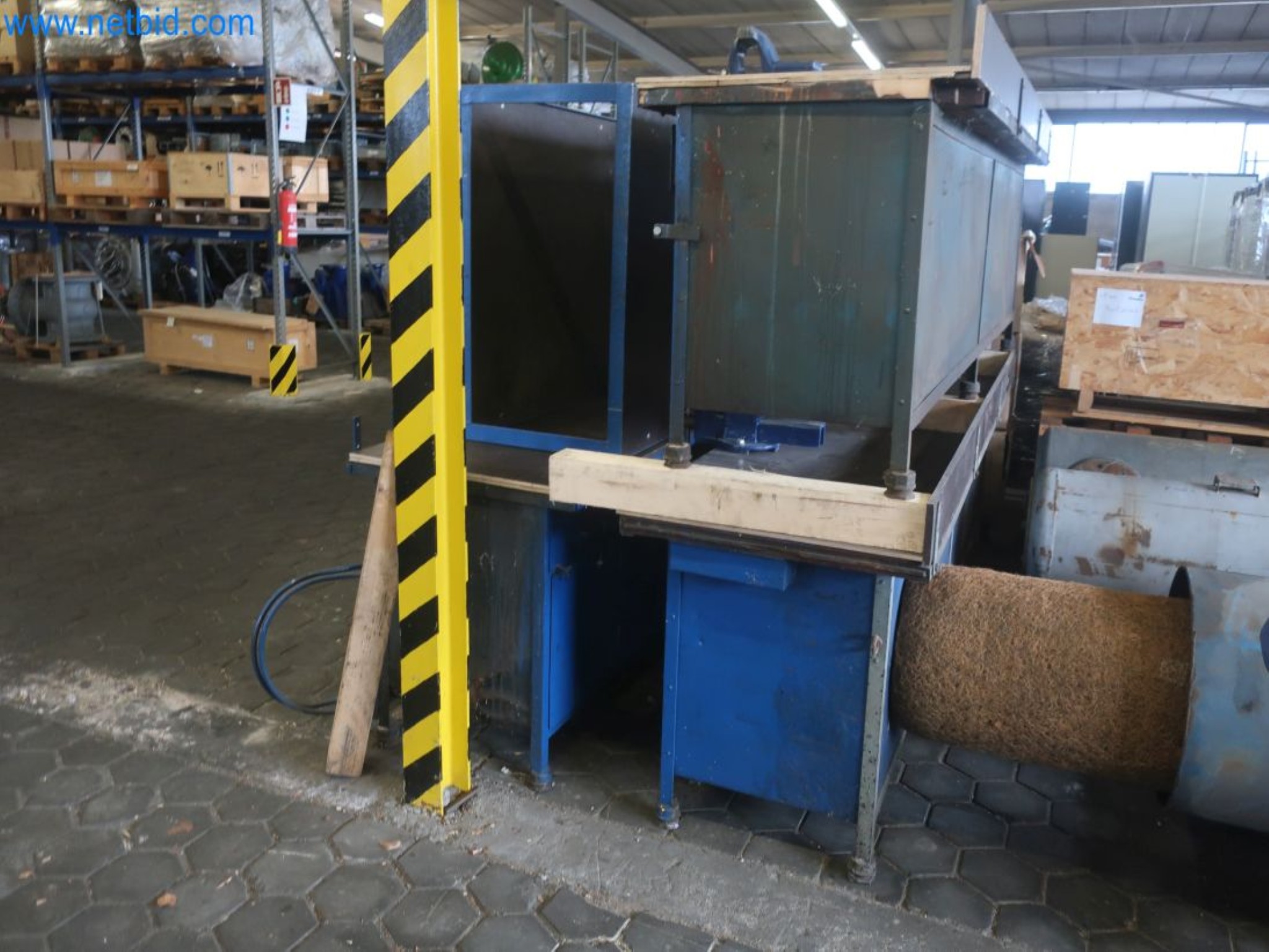 Installations pour la fabrication et le stockage de produits pétroliers ainsi que de produits d'alimentation et de produits finis pour la fabrication de lubrifiants-2