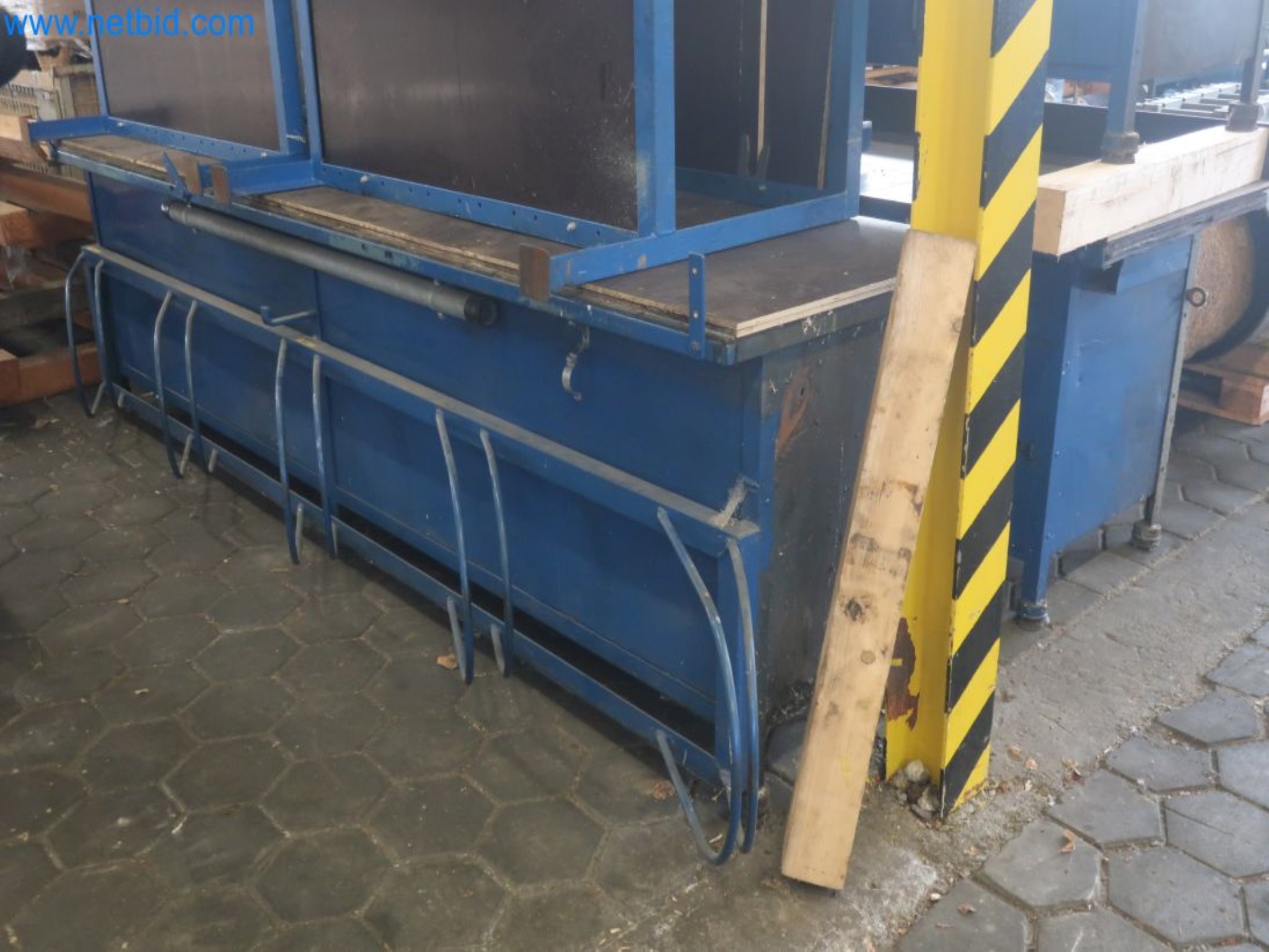 Installations pour la fabrication et le stockage de produits pétroliers ainsi que de produits d'alimentation et de produits finis pour la fabrication de lubrifiants-5