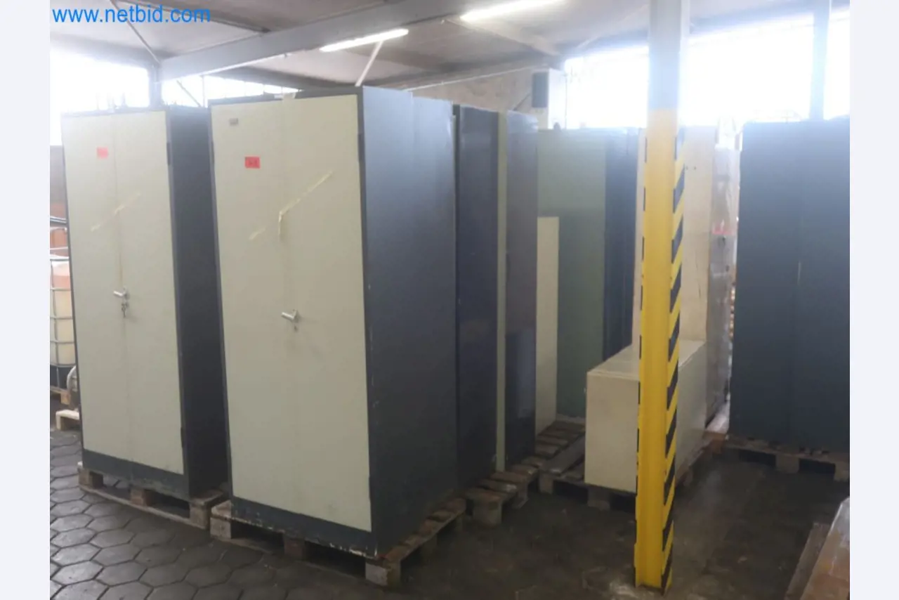 Zakłady produkcji i magazynowania mineralnych produktów olejowych, jak również surowców i produktów gotowych do produkcji smarów.-4