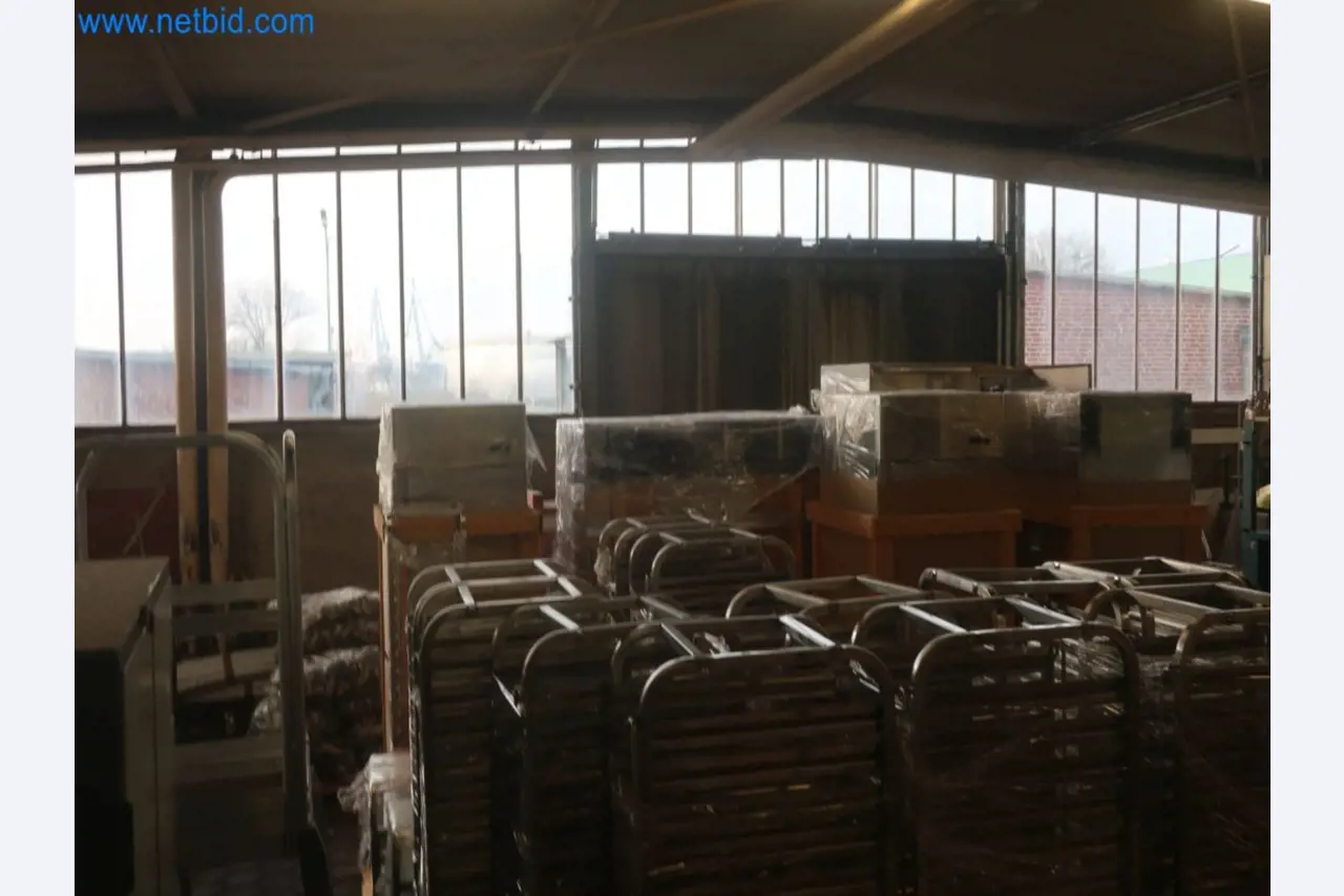 Plants for the production and storage of mineral oil products as well as input and finished products for the production of lubricants-12