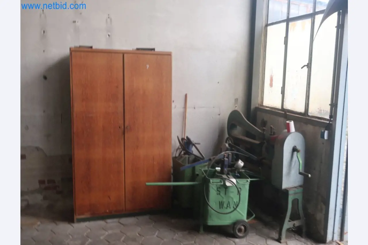 Plantas de producción y almacenamiento de productos derivados del petróleo, así como de insumos y productos acabados para la fabricación de lubricantes.-10