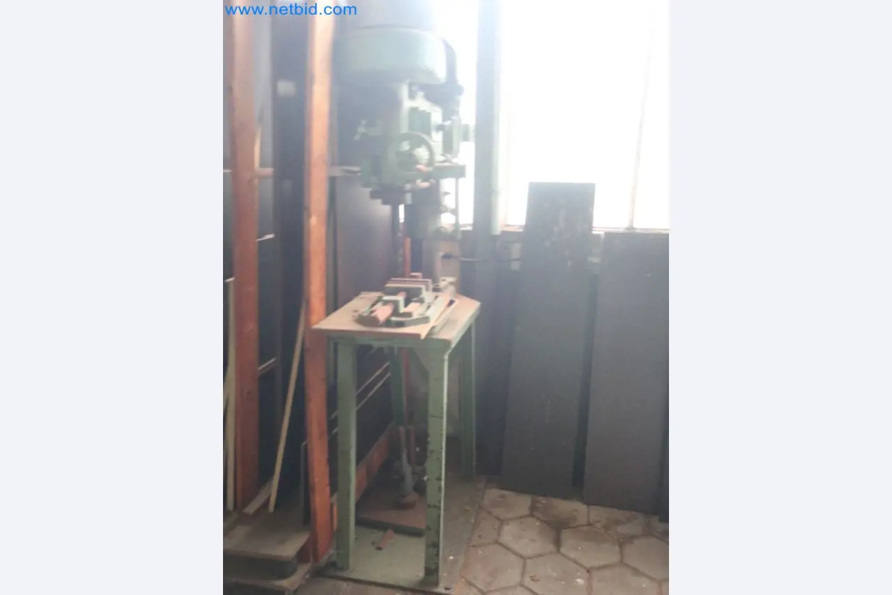 Plantas de producción y almacenamiento de productos derivados del petróleo, así como de insumos y productos acabados para la fabricación de lubricantes.-16