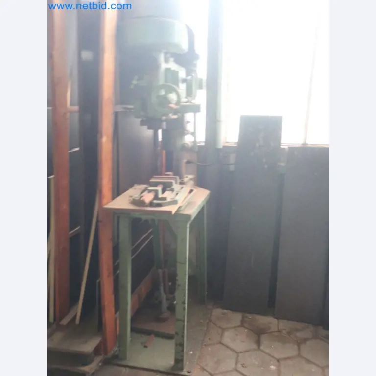 Plantas de producción y almacenamiento de productos derivados del petróleo, así como de insumos y productos acabados para la fabricación de lubricantes.-16