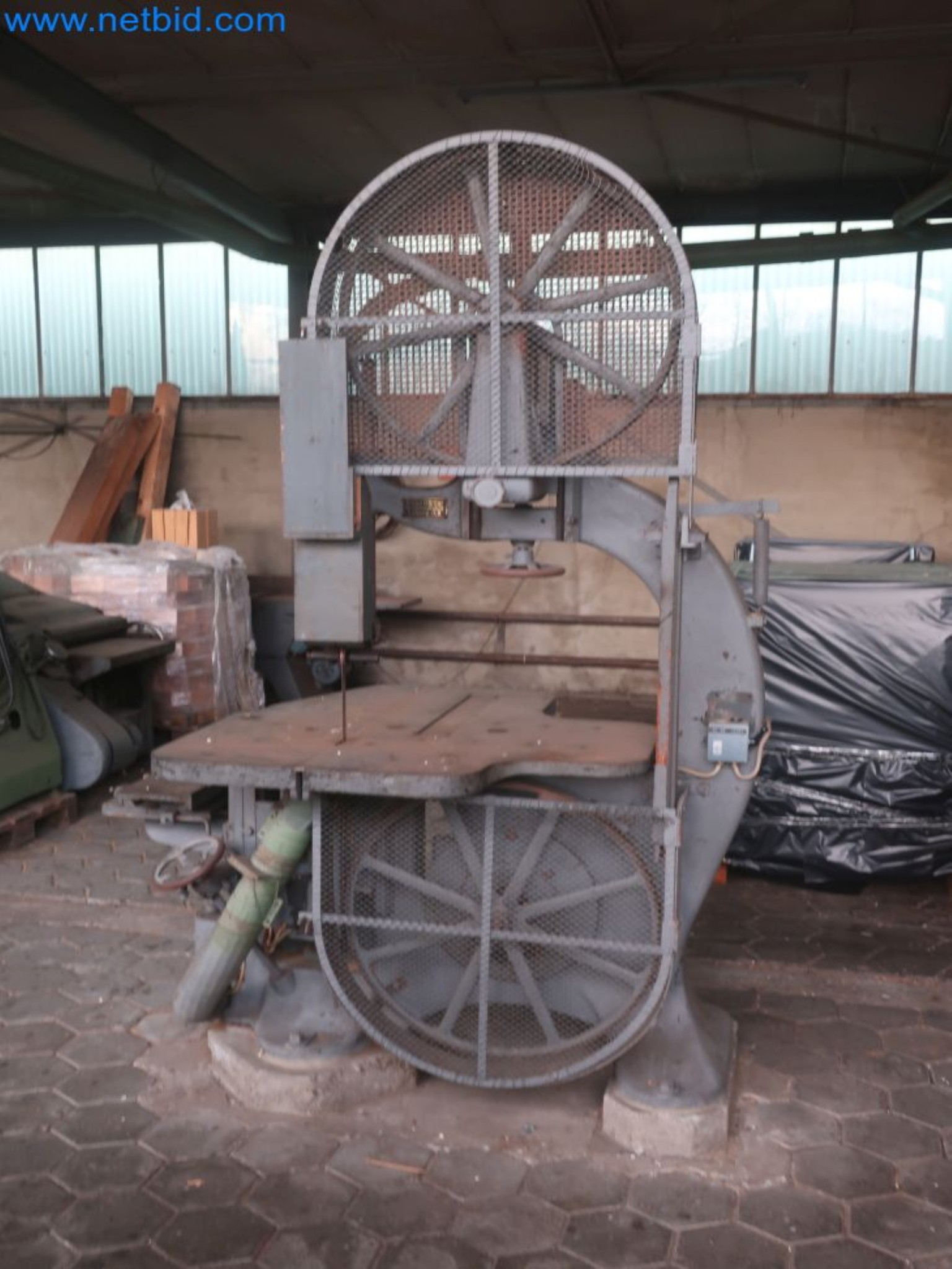 Závody na výrobu a skladování produktů z minerálních olejů, jakož i vstupů a hotových výrobků pro výrobu maziv.-1