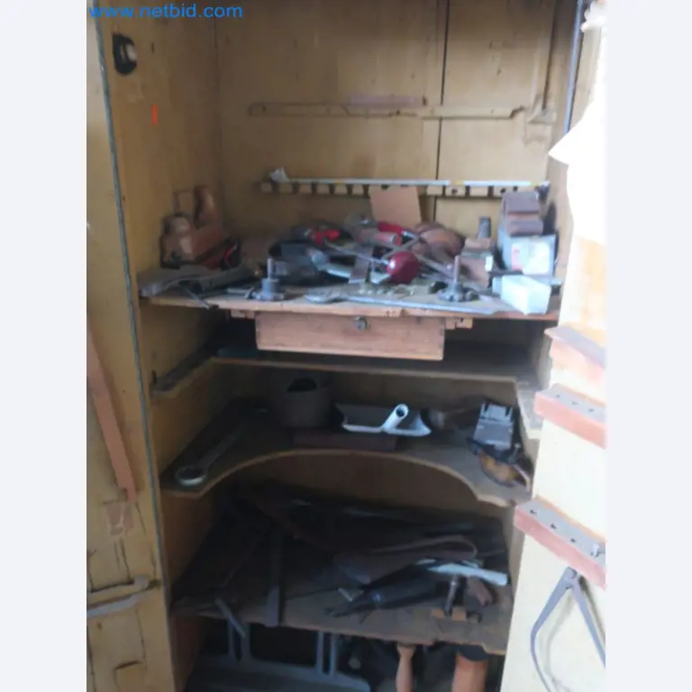 Plantas de producción y almacenamiento de productos derivados del petróleo, así como de insumos y productos acabados para la fabricación de lubricantes.-20