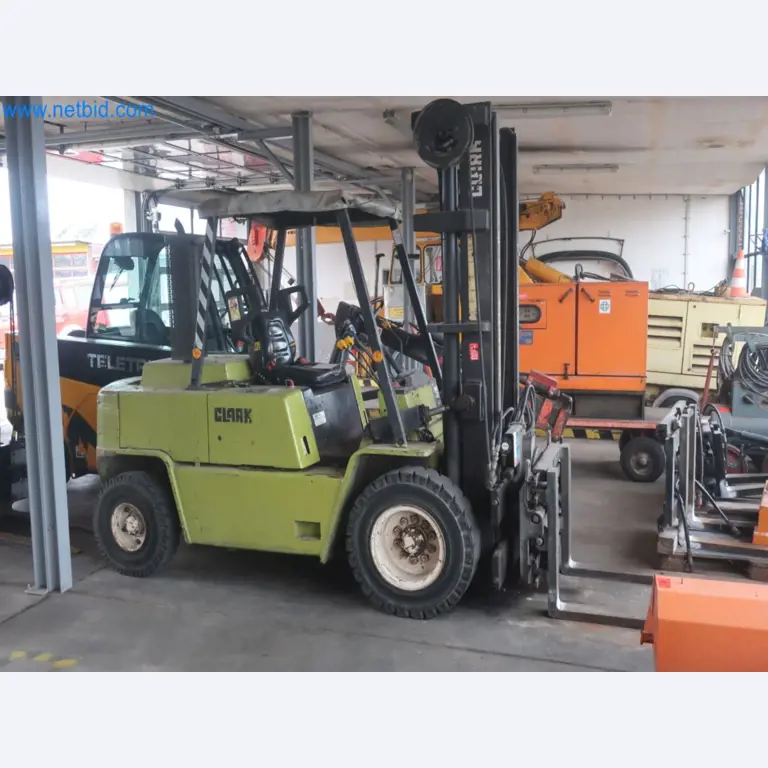 Zakłady produkcji i magazynowania mineralnych produktów olejowych, jak również surowców i produktów gotowych do produkcji smarów.-1