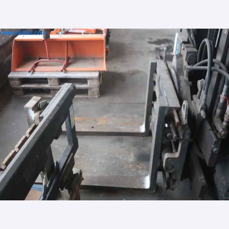 Zakłady produkcji i magazynowania mineralnych produktów olejowych, jak również surowców i produktów gotowych do produkcji smarów.-5