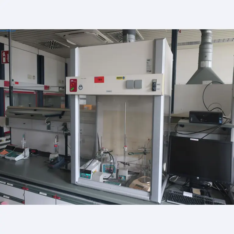 Magazine stocks, crude oil/gas/oil pumps and operating equipment of a refinery-1