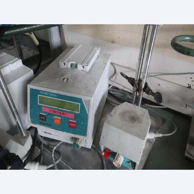 Magazine stocks, crude oil/gas/oil pumps and operating equipment of a refinery-3