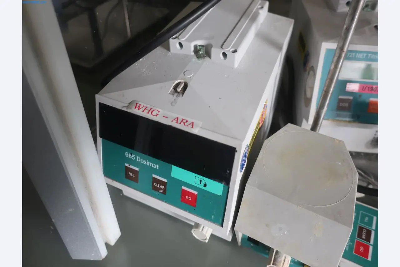 Magazine stocks, crude oil/gas/oil pumps and operating equipment of a refinery-8