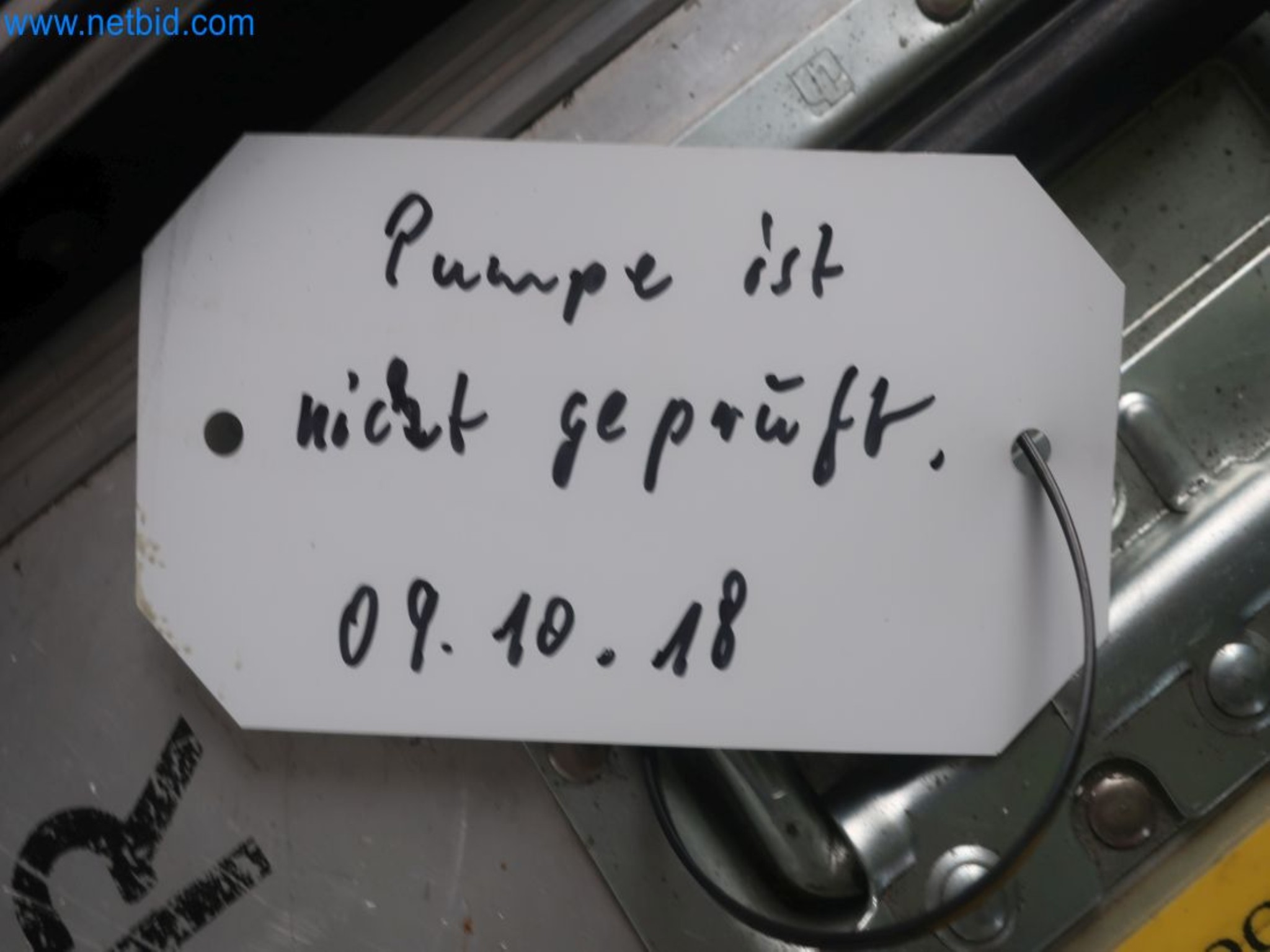 Magazinbestände, Rohöl-/Gas-Öl-/Einsatzpumpen sowie Betriebsausstattung einer Raffinerie-2