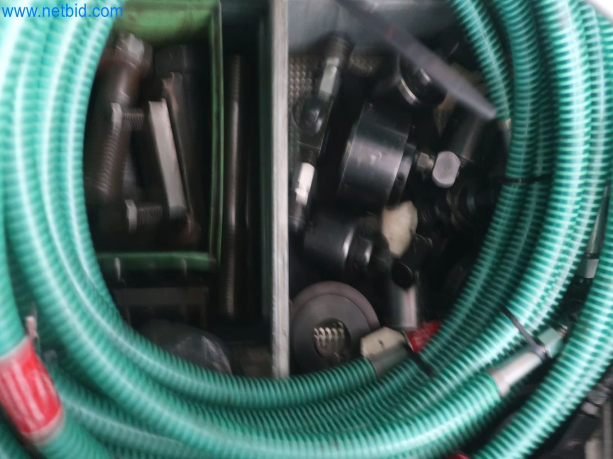 Magazinbestände, Rohöl-/Gas-Öl-/Einsatzpumpen sowie Betriebsausstattung einer Raffinerie-4