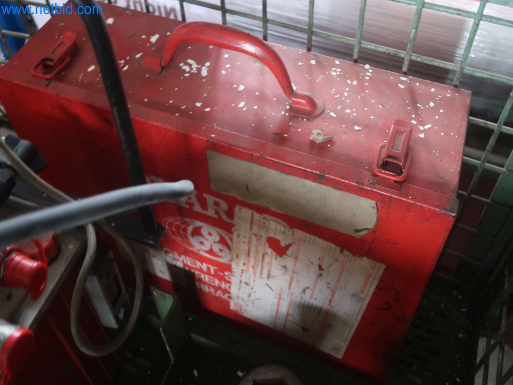 Magazinbestände, Rohöl-/Gas-Öl-/Einsatzpumpen sowie Betriebsausstattung einer Raffinerie-5