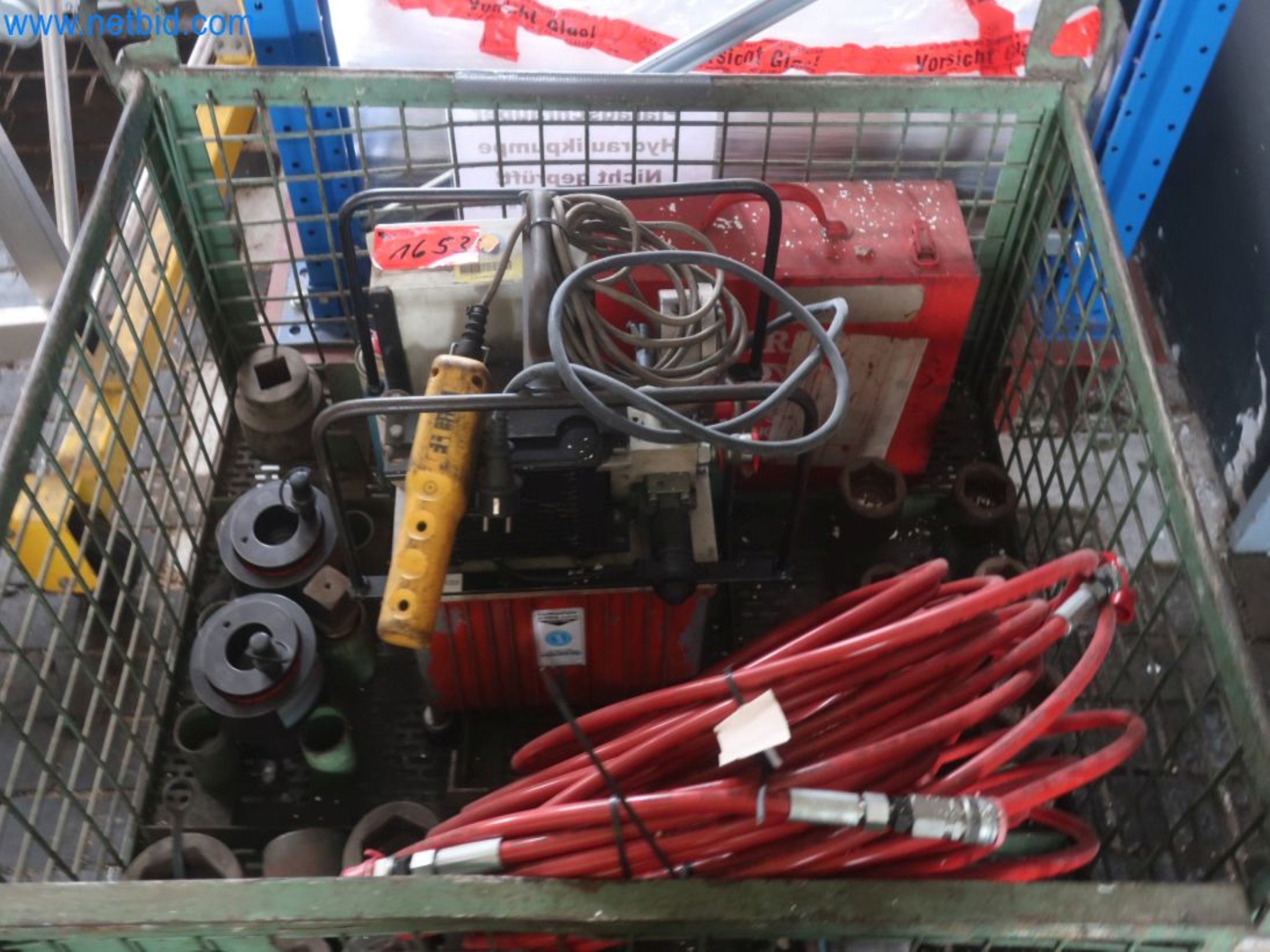 Magazinbestände, Rohöl-/Gas-Öl-/Einsatzpumpen sowie Betriebsausstattung einer Raffinerie-7