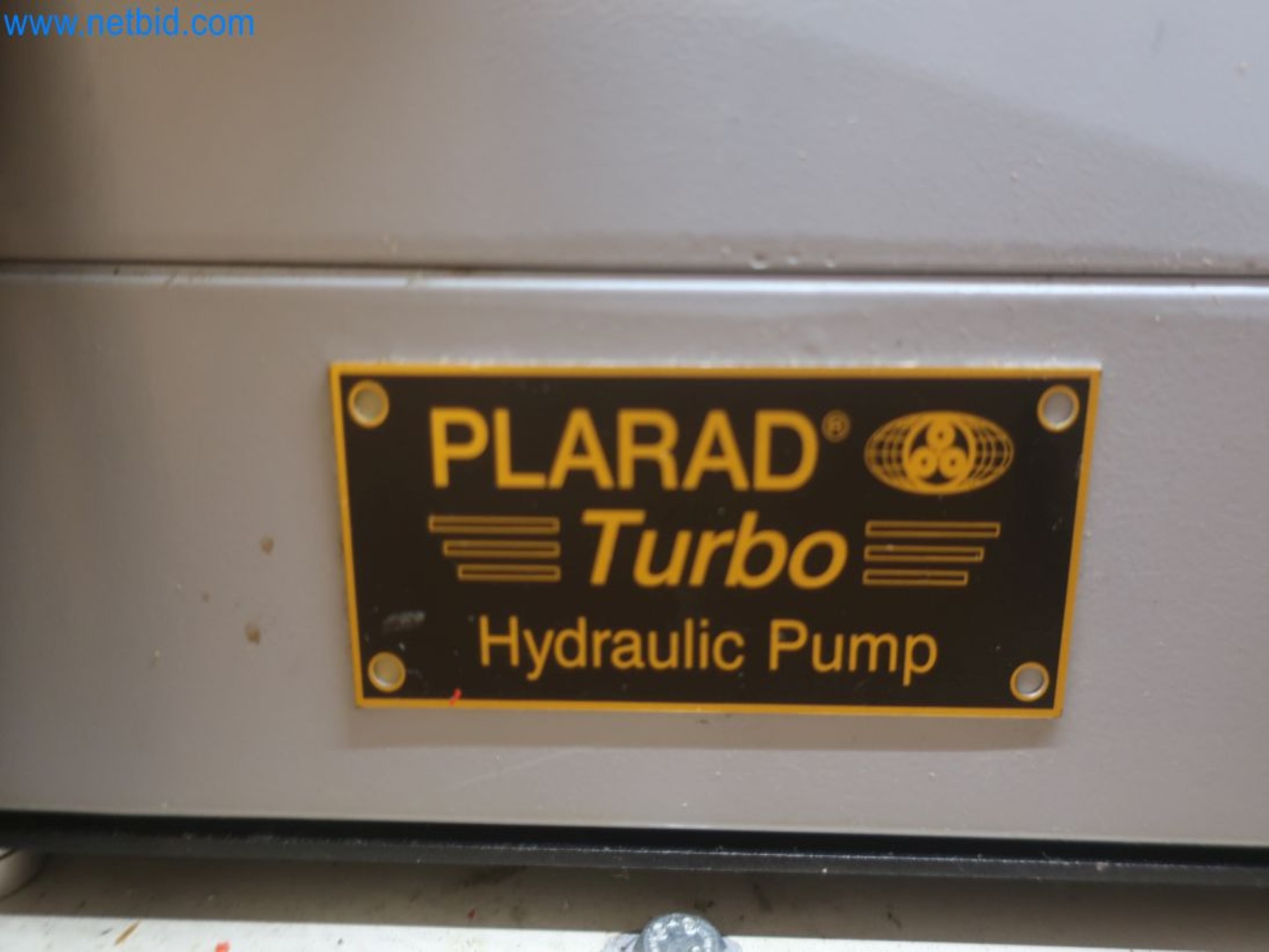 Magazinbestände, Rohöl-/Gas-Öl-/Einsatzpumpen sowie Betriebsausstattung einer Raffinerie-4