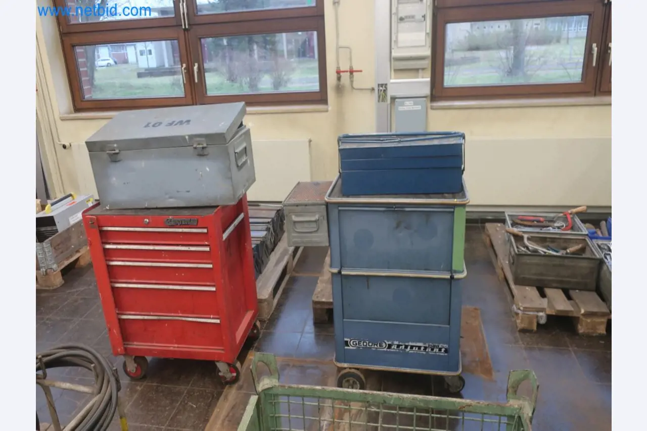 Zakłady produkcji i magazynowania mineralnych produktów olejowych, jak również surowców i produktów gotowych do produkcji smarów.-1